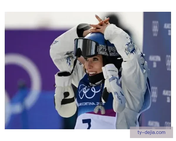 谷爱凌坡障夺银 做到最好最开心